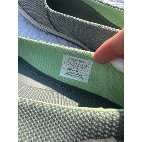 The North Face Base Camp Lite Skimmer II women's slip-ons - Size 7.5 - EX cond - Picture 2 of 4